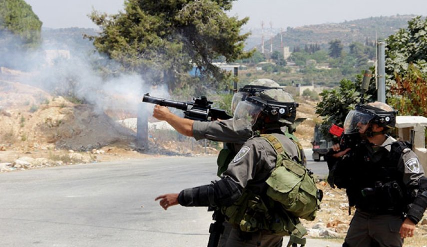 إصابة فلسطيني برصاص مستوطنين قرب مستوطنة يتسهار