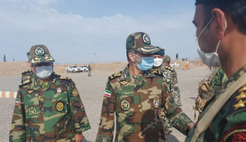 فرمانده کل ارتش: هیچ نگرانی در مرزهای شرقی وجود ندارد