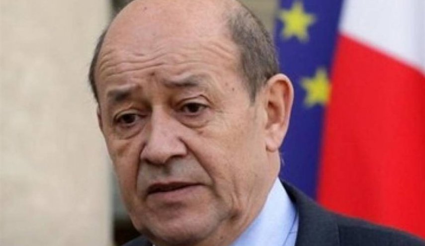 فرانسه به جای کمک به حل بحران اقتصادی لبنان، نشست برگزار می‌کند