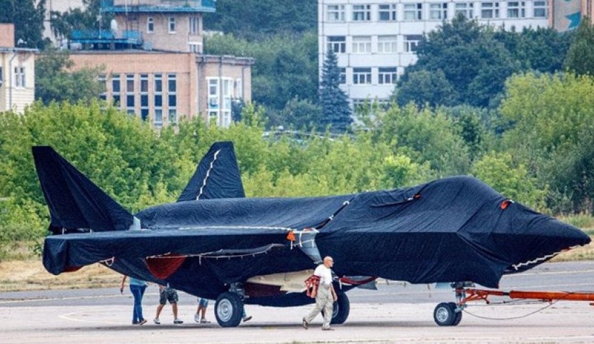 آسوشیتدپرس: روسیه جنگنده رقیب «اف-35 لایتنینگ» را رونمایی می‌کند
