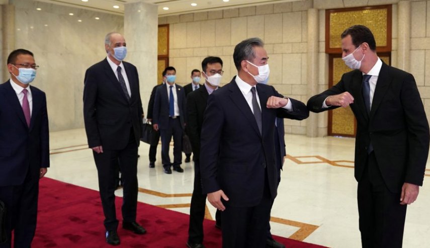 الرئيس الاسد ووزير الخارجية الصيني يبحثان مشاركة سوريا في مبادرة (الحزام والطريق)