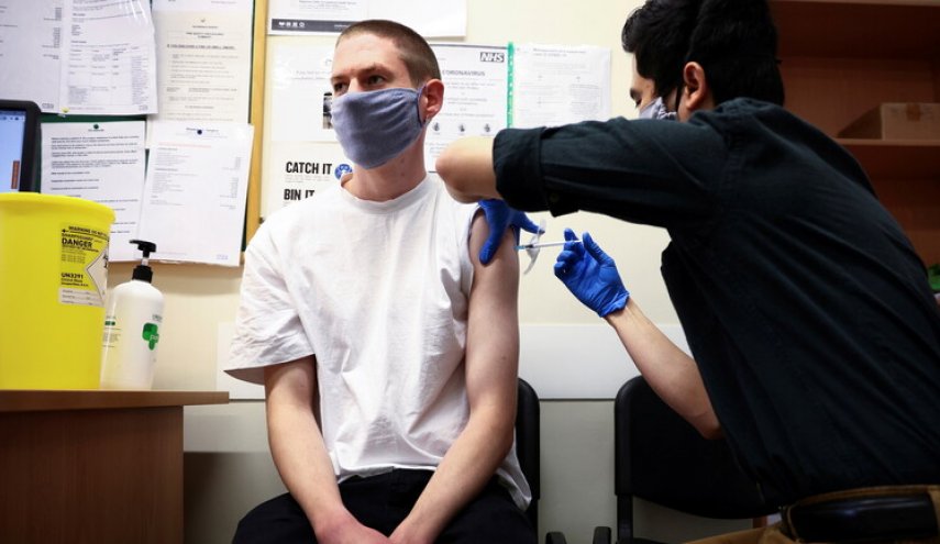 بريطانيا تقرر عدم تطعيم اليافعين ضد كورونا