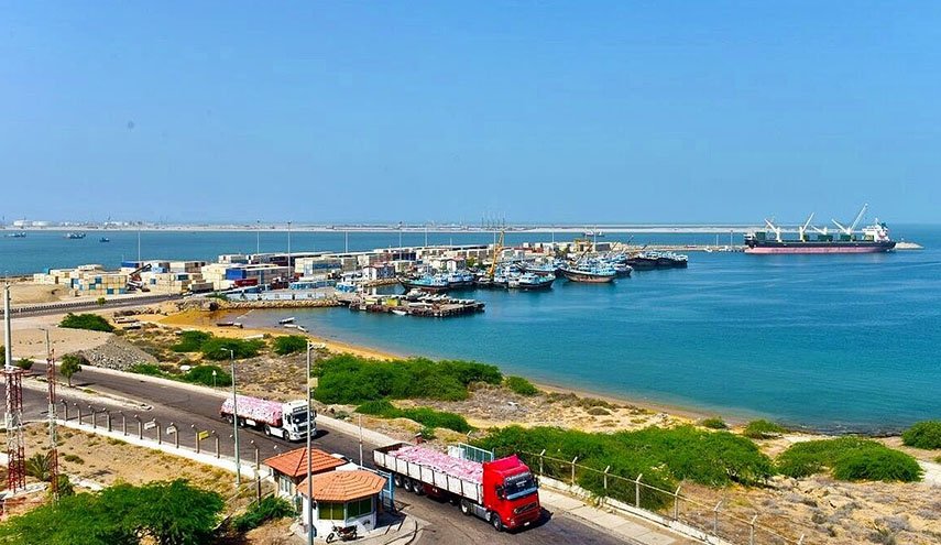 بدء عمليات تصدير النفط الخام من سواحل مكران في بحر عمان 