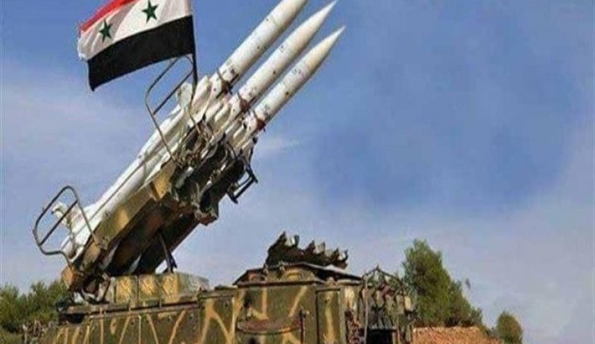 الاحتلال يفشل في قصف حمص.. الدفاع الجوي السوري أسقط جميع الصواريخ 