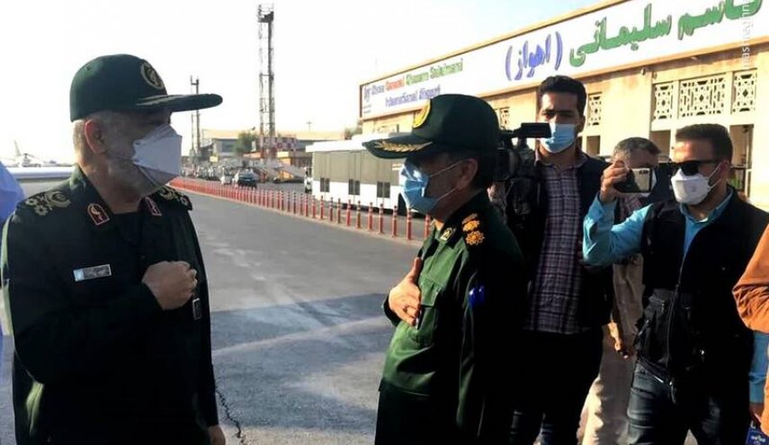 قائد الحرس الثوري يزور خوزستان للبحث في مشكلة شحة المياه