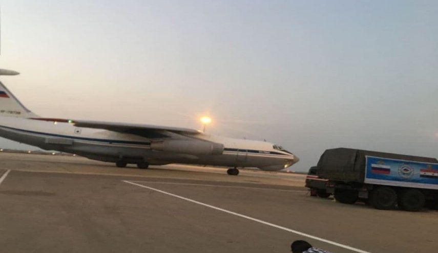 بالصور..وصول 160 طناً من المساعدات الروسية  إلى مطار دمشق