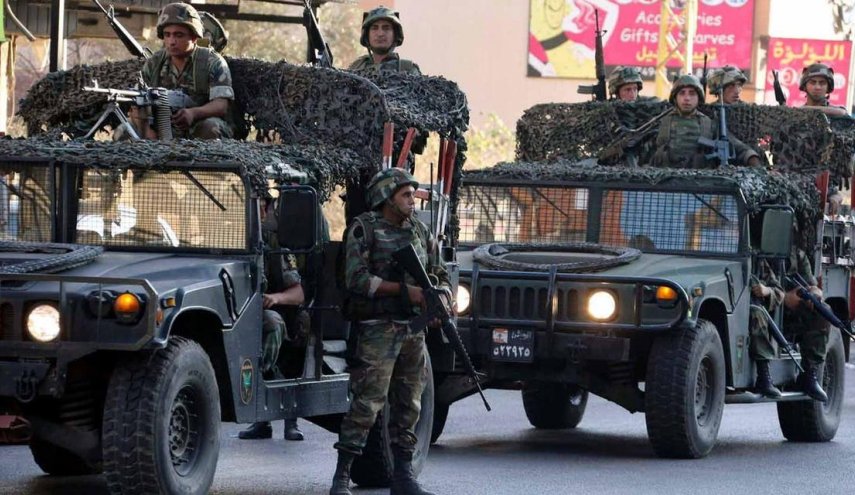 استقرار ارتش تونس در پایتخت / حمله به یک مقر جنبش النهضه
