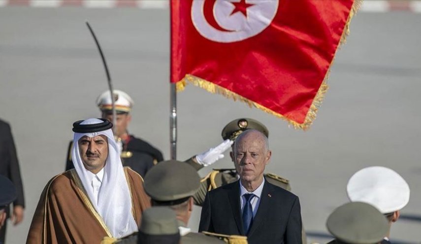 أمير قطر يجري اتصالا هاتفيا مع رئيس تونس