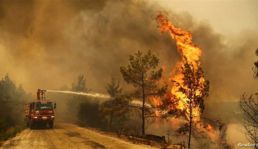 دخان كثيف في سماء الأردن إثر حرائق غابات تركيا ولبنان