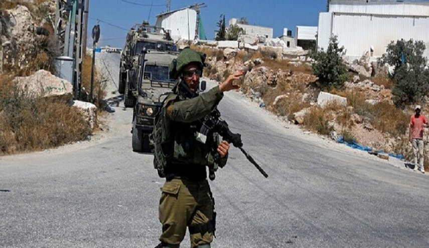 إصابة أكثر من 250 فلسطينيا في اشتباكات مع القوات الصهیونية