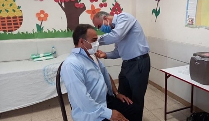 بدء التطعيم للمعلمين بلقاح كورونا في ايران اليوم