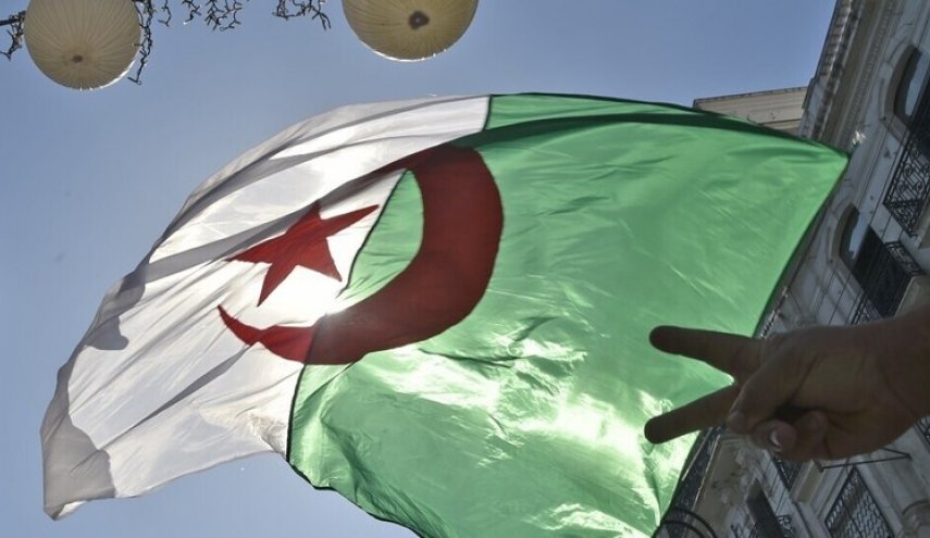 الجزائر تتهم قناة 