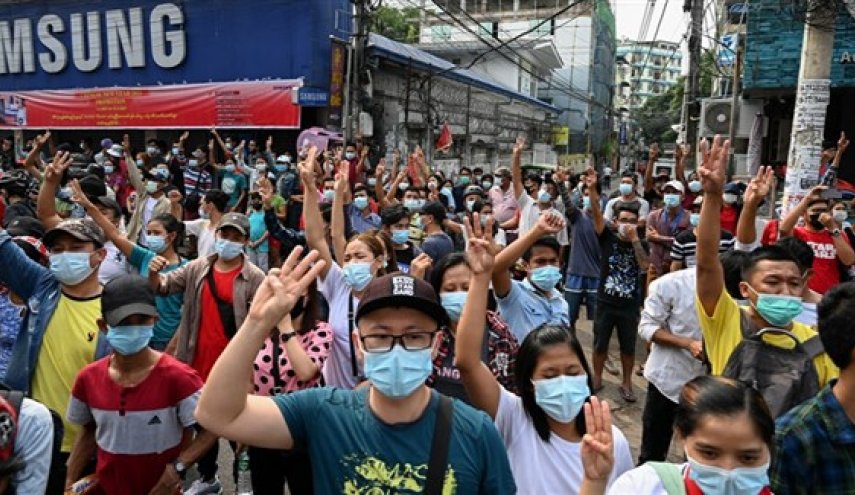 استمرار الاحتجاجات في ميانمار بعد 6 أشهر من الانقلاب