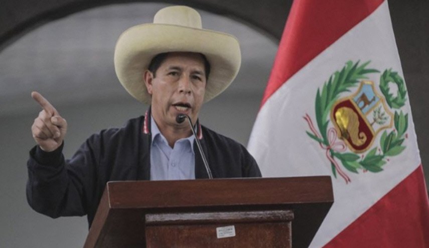 رئيس 'بيرو' يؤجل الانتقال من قصر الحكومة