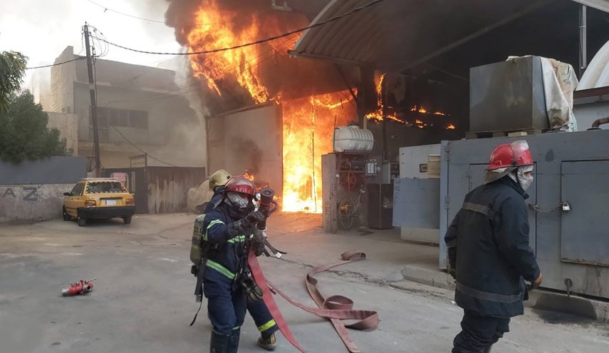إندلاع حريق داخل بناية التعويضات وسط بغداد