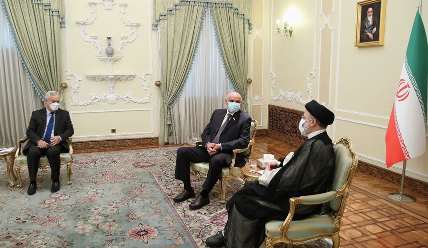 رییسی: با اتکا به پیشینه تمدنی روابط ایران و تاجیکستان را ارتقا دهیم