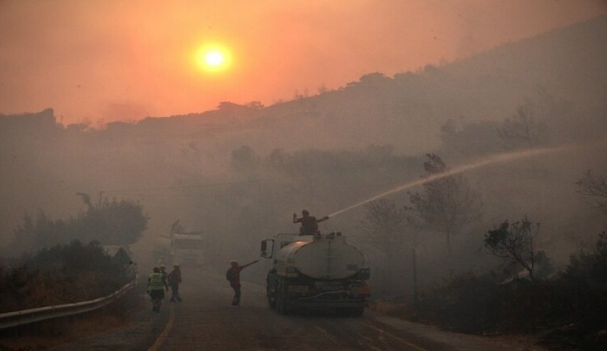 تركيا.. استمرار حرائق الغابات لليوم السابع في المناطق الساحلية
