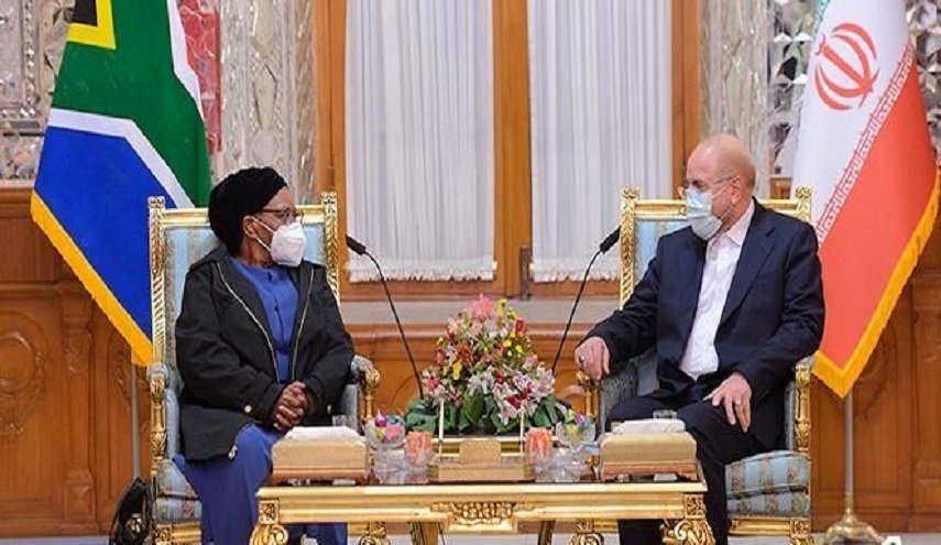 إيران وجنوب افريقيا تؤكدان تعزيز التعاون بينهما