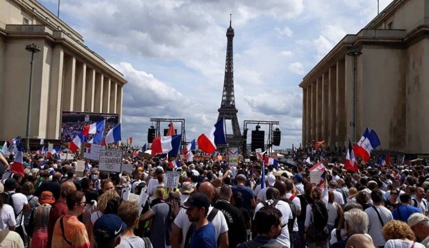 استئناف احتجاجات واسعة ضد سياسات مكافحة كورونا في فرنسا