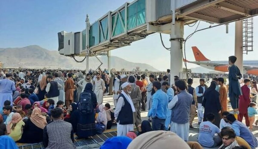 توقف عبور هواپیماها از آسمان افغانستان
