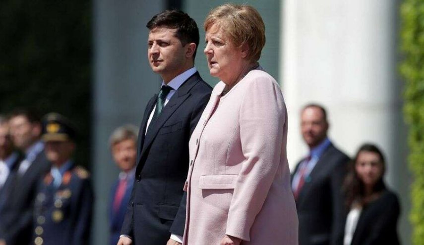  بافيل كليمكين: ارى تهديدا في اللقاء بين ميركل وزيلينسكي
