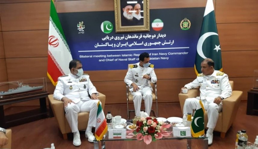 دعوت فرمانده نیروی دریایی پاکستان از نیروی دریایی ارتش برای شرکت در رزمایش عمان
