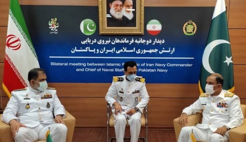 القوة البحرية الباكستانية تؤكد على تعزيز التعاون المشترك مع ايران