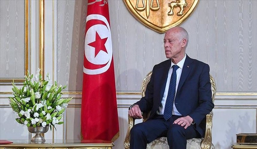الرئيس التونسي: المؤسسات السياسية والبرلمان خطر على الدولة