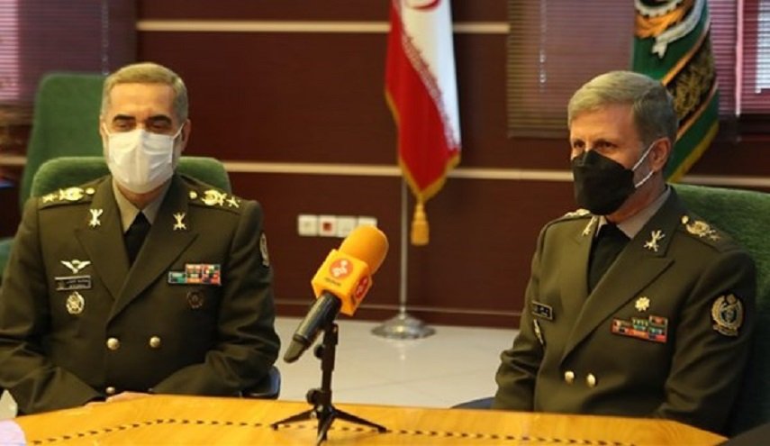وزير الدفاع الايراني الجديد يتعهد بانتاج معدات جديدة 