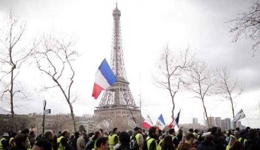 فرنسا.. 160 ألف شخص شاركوا في تظاهرات مناهضة للتصاريح الصحية