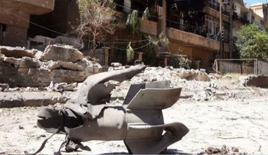 مسلحون يعتدون بالقذائف الصاروخية على بلدة شطحة بريف حماة