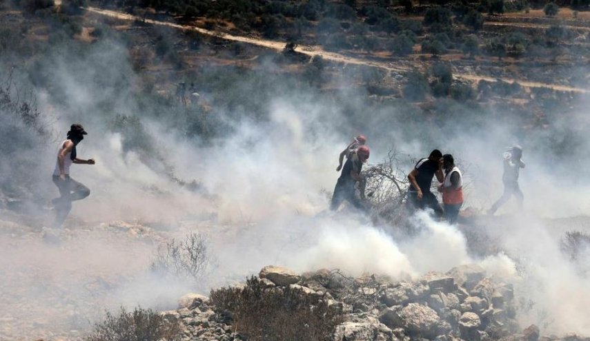 مواجهات بين الفلسطينيين وقوات الاحتلال على جبل صبيح وإصابة 20 فلسطينيا