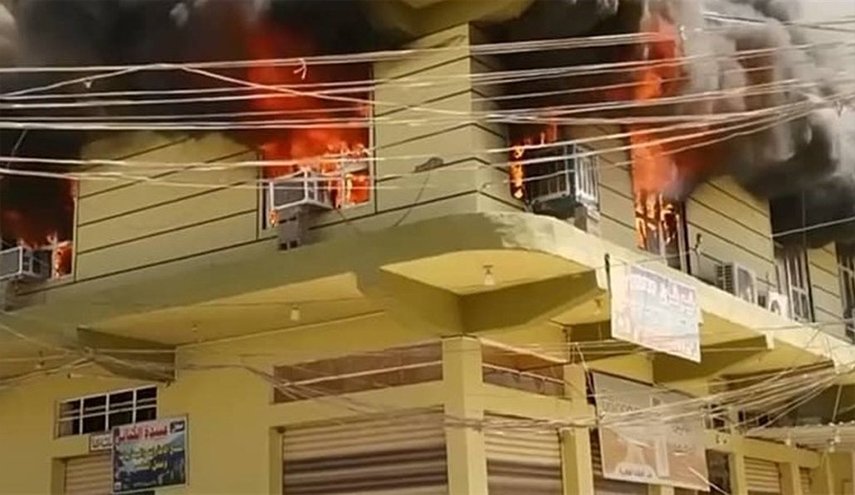 حريق في حي الكرادة ببغداد يودي بحياة 3 اشخاص (صورة)