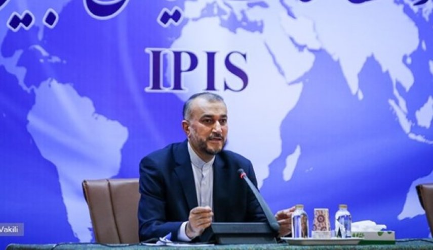 وزير الخارجية الايراني يجتمع برؤساء البعثات الدبلوماسية الاجنبية