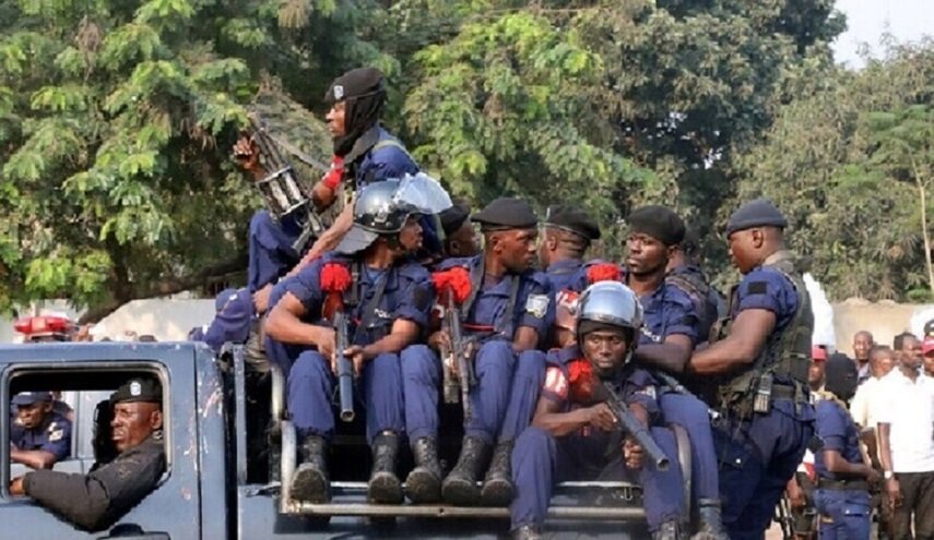الكونغو.. مجهولون يقتلون 30 شخصا بالمناجل