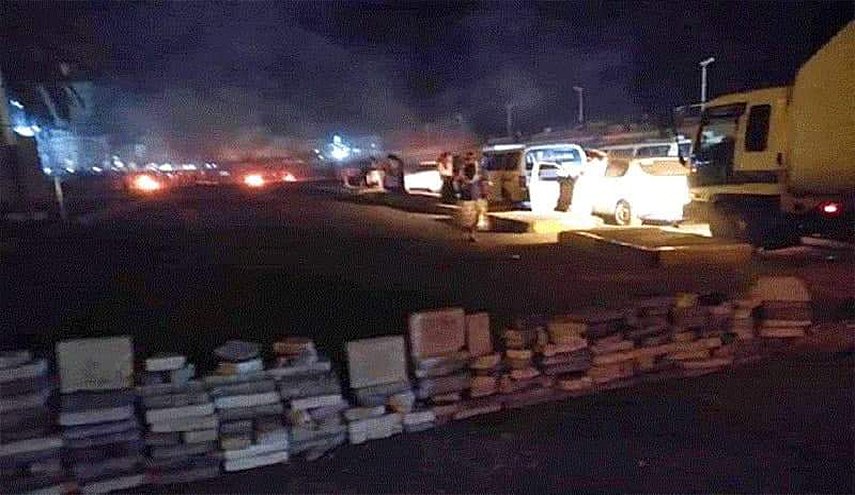 الجوع وانقطاع الكهرباء يفجران احتجاجات غاضبة بالمكلا عاصمة حضرموت