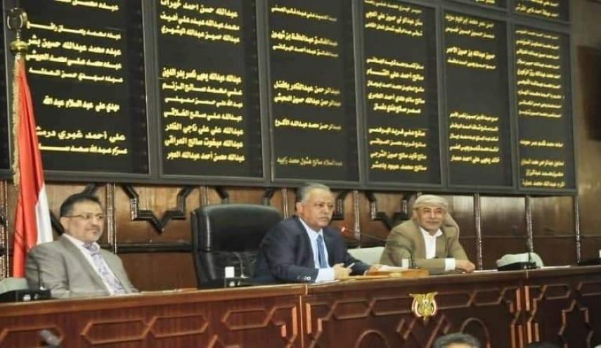 النواب اليمني يحمل دول العدوان مسؤولية قتل المغترب السنباني