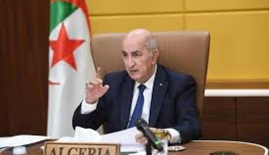 'مقترحات ملموسة'.. رسالة من الرئيس الجزائري إلى رئيس الاتحاد الأفريقي
