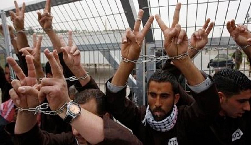 الأسرى الفلسطينيون يردون على التنكيل بالتصعيد