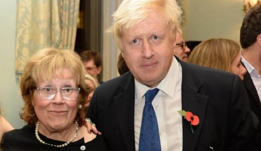 رئيس وزراء بريطانيا يفقد 'السلطة العليا' في عائلة جونسون

