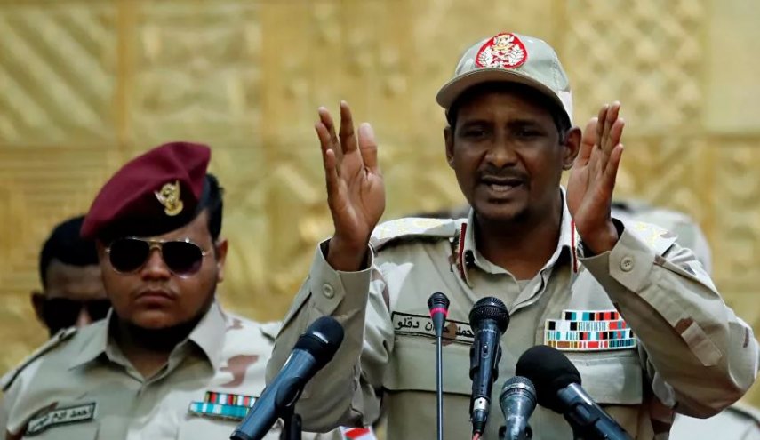 حميدتي: السياسيون سبب الانقلابات في السودان
