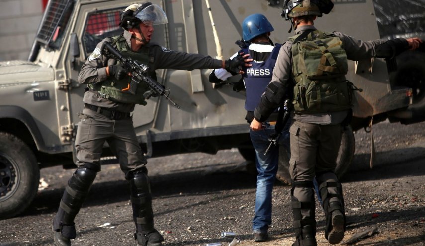  24 صحفيًّا فلسطينيًّا معتقلا لدى الاحتلال الاسرائيلي
