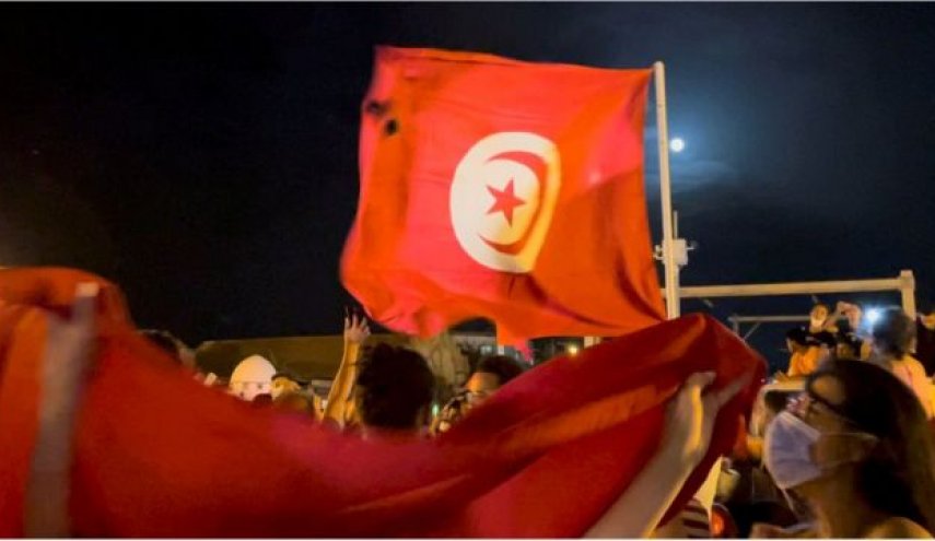 شاهد.. مستقبل الازمة في تونس بين قرارات الرئيس واستقالات النهضة 