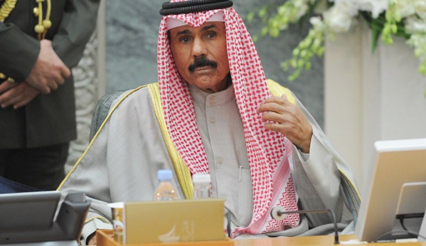 أمير الكويت يصدر دعوة لإجراء حوار وطني يجمع البرلمان والحكومة
