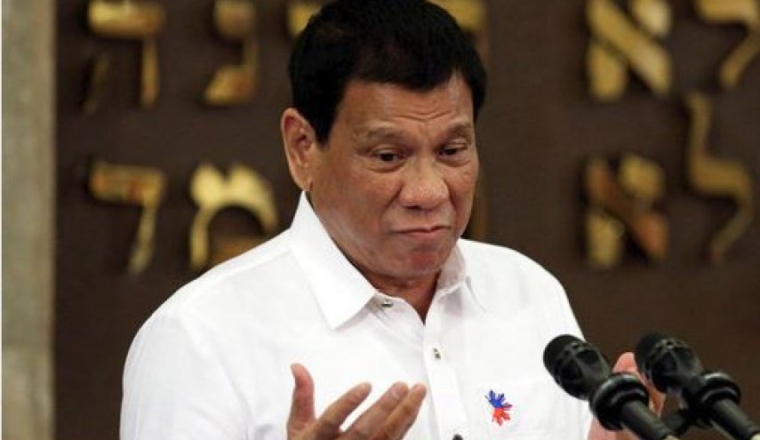 الفلبين تدرس حظر إرسال عمالتها إلى السعودية