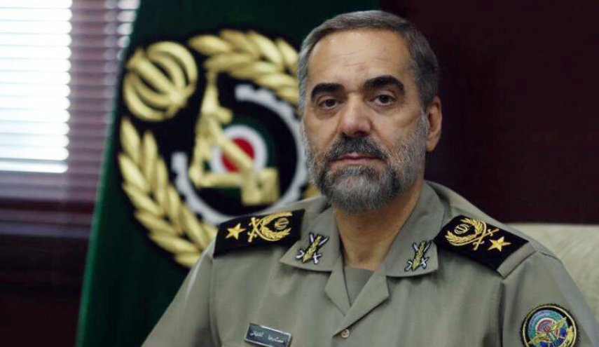 وزير الدفاع الايراني يحذر الاعداء من القيام بأي خطوة حمقاء وجاهلة