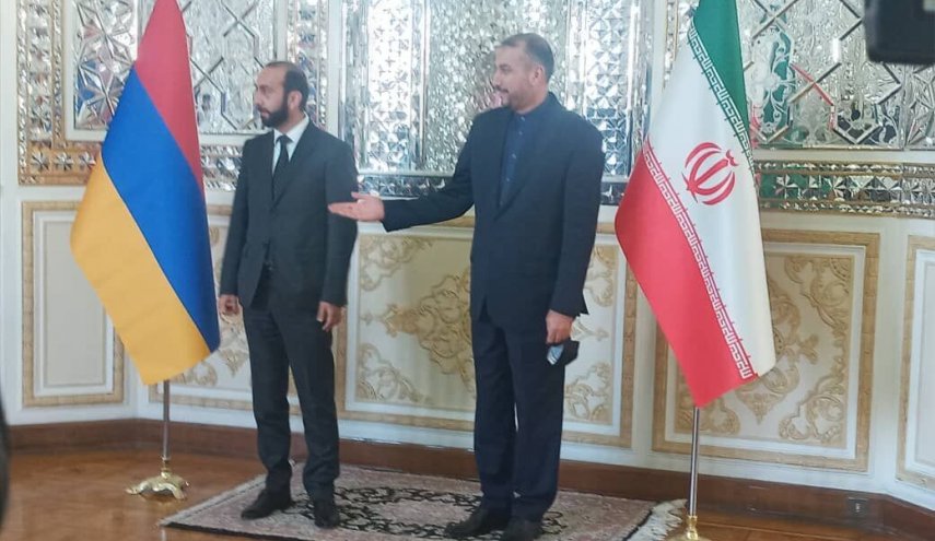 وزير الخارجية يستقبل نظيره الارميني في طهران
