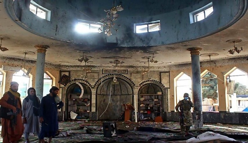 طالبان تتوعد بمعاقبة المسؤولين عن تفجير المسجد في قندوز