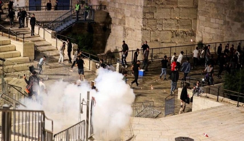 مواجهات بين قوات الاحتلال والفلسطينيين في مدينة القدس