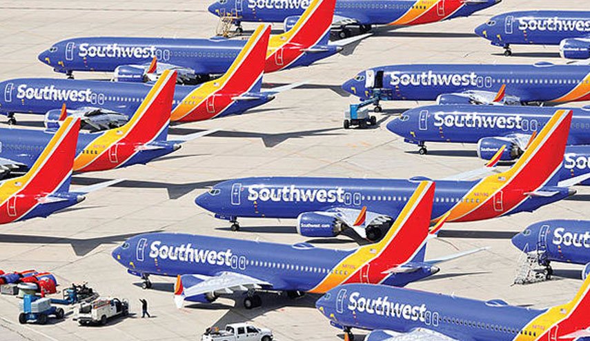 اعتصاب در آمریکا؛ لغو بیش از هزار پرواز و سرگردانی مسافران در تعطیلات آخر هفته 